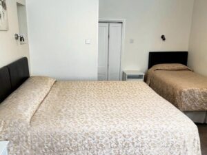 Room 2 - Triple